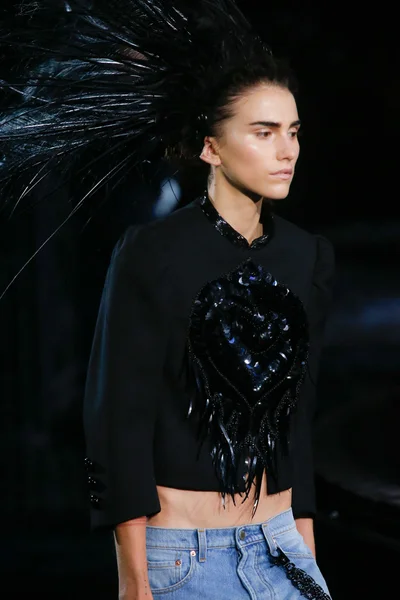 Look 13